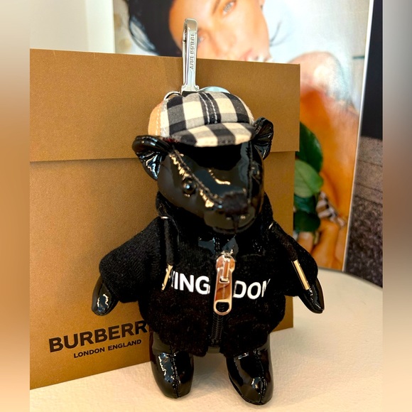 NWOT BURBERRY Thomas Bear “Kingdom” Bag Charm Keychain 100% Authentic - Picture 4 of 11